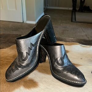Women's Black Western Mules